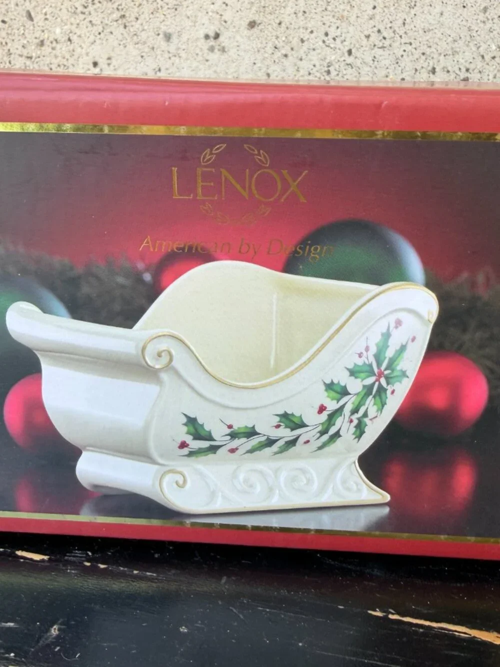NIB VINTAGE LENOX HOLIDAY ARCHIVE SLEIGH DISH W/ HOLLY BERRIES 5.7